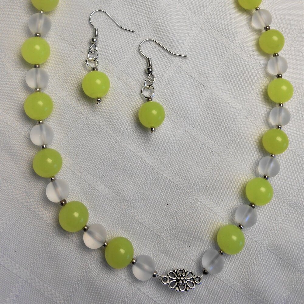 No760 Handmade necklace with Tibetan silver charm, polished stones and earrings